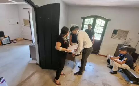 Imputan a polic�as que detuvieron ilegalmente a una mujer y le exigieron coima para liberarla