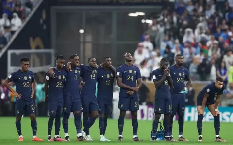 Francia realiz� siete sustituciones en la final ante Argentina