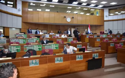 Ante la falta de cu�rum en el Senado, convocan a sesi�n extra