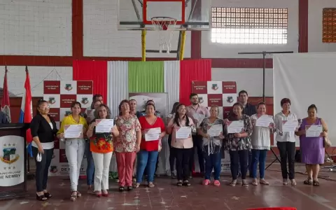 Reconocen labor solidaria de mujeres con pertenencia comunitaria social en �emby