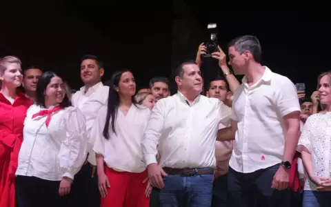 Cartes asumir� presidencia de la ANR el 10 de enero y ofrecer� vicepresidencia a Wiens