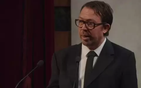 Marcelo Martinessi recibe el Premio Borau-RAE en Madrid