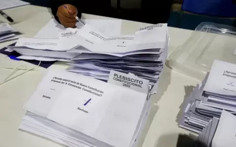 Congreso chileno acord� iniciar el nuevo proceso para redactar un proyecto de Constituci�n