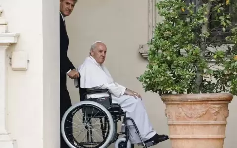 El papa Francisco revel� que firm� una carta de renuncia por si le falla la salud