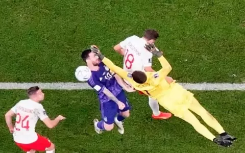 Szczesny apost� con Messi