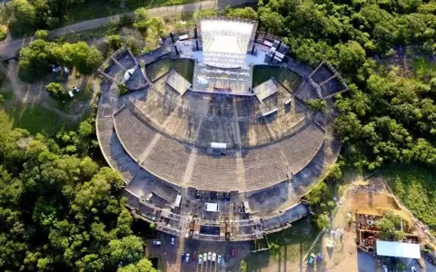 Anfiteatro Jos� Asunci�n Flores de San Bernardino.