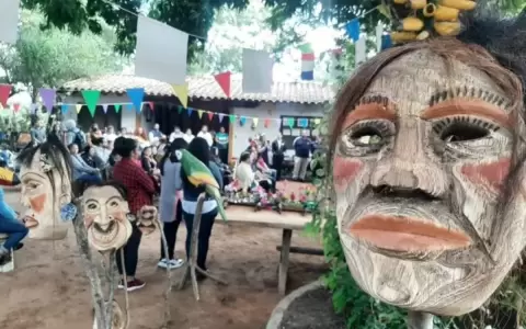 Primera Expoferia de Artesan�as en la ciudad de Tobat�