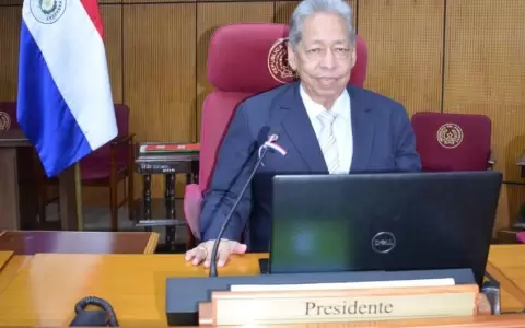 Paniagua preside Comisi�n Permanente y congresistas sesionar�n los mi�rcoles