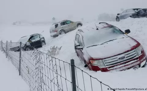 Mortal tormenta invernal trastorna la Navidad en Estados Unidos