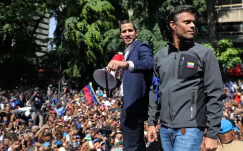 La oposici�n venezolana lucha por salir del caos y prepara sus primarias para dentro de seis meses