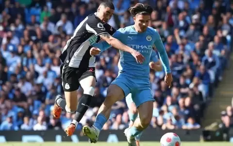 Jack Grealish se disculpa con Miguel Almir�n: �Es un tipazo�
