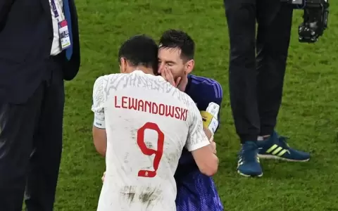 Lewandowski se rindi� ante Messi: �Es el mejor futbolista del mundo�