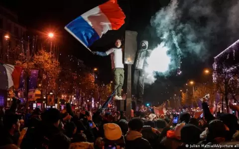 Arrestan a 227 personas en disturbios en Francia tras final del Mundial