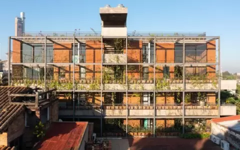 Jos� Cubilla es premiado en la Bienal de Arquitectura de Quito