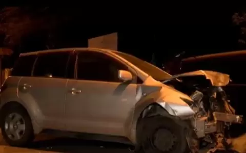 Registran violento accidente automovil�stico en Lambar�