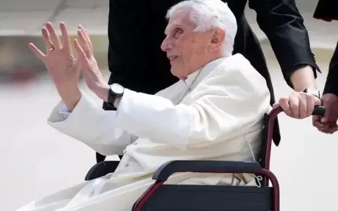 El Vaticano confirm� que el estado de salud del papa em�rito Benedicto XVI se agrav�