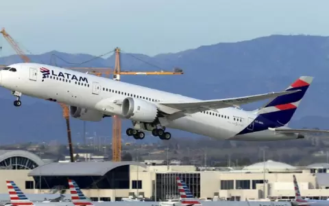 Avi�n con destino a Chile desvi� hacia Asunci�n para atender a pasajera