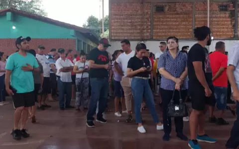 Boca de urna: el primero saca ventaja de 16 %, seg�n encuestadora