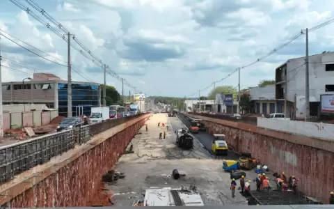 Tres Bocas: inicia asfaltado del t�nel