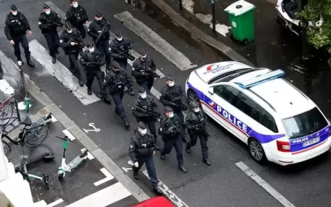 Francia desplegar� 10.000 polic�as para prevenir disturbios por el partido contra Marruecos en el Mundial