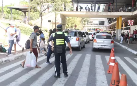 Intenso movimiento en la Estaci�n de Buses de Asunci�n
