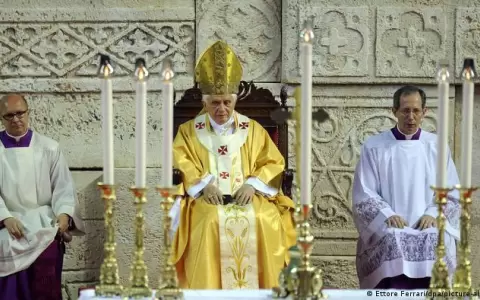Muri� Benedicto XVI, el papa te�logo que revolucion� la tradici�n vaticana con su renuncia