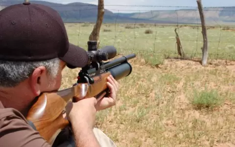 Hombre dispar� al autom�vil de su propia hija porque rechaza su relaci�n