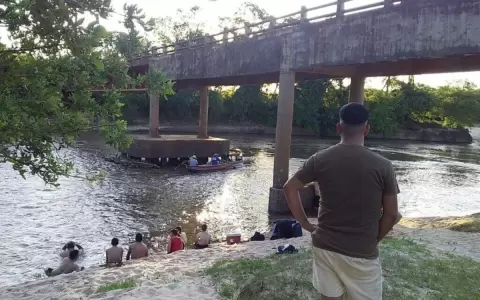 Ni�o de 6 a�os desaparece en el r�o Ypan�