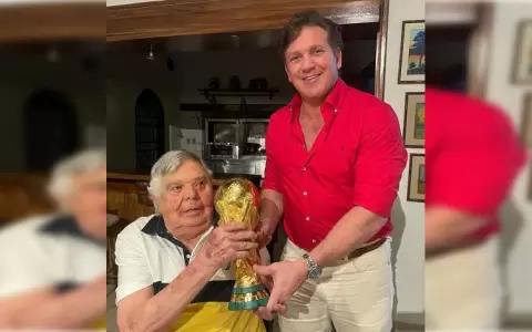 El detalle de Alejandro Dom�nguez para su padre Osvaldo