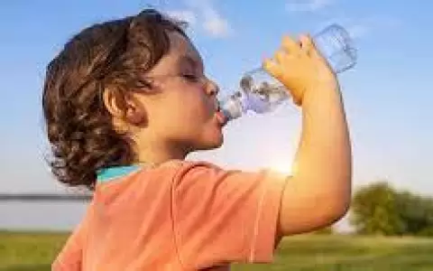Emiten recomendaciones para evitar deshidrataci�n en ni�os ante altas temperaturas
