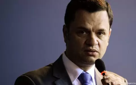 Detienen a exministro de Bolsonaro por asalto del 8 de enero en Brasilia