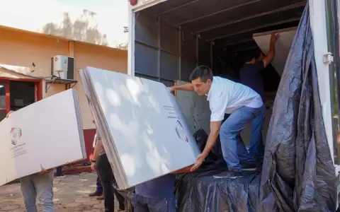 Elecciones para nuevo gobernador: parten maletines electorales a Guair�