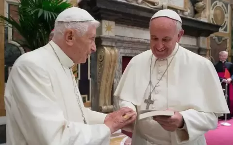 El papa Francisco presidir� el 5 de enero el funeral de Benedicto XVI
