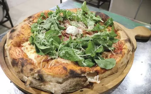 Pizzas artesanales que deleitan a paladares exigentes