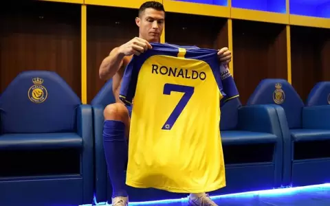CR7 tendr� que cumplir dos partidos de sanci�n antes del debut