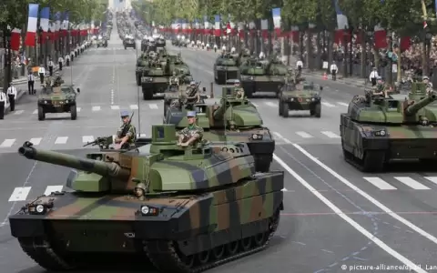 Macron no descarta enviar tanques a Ucrania