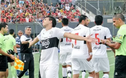 �Qu� tan reales son las chances de que Zeballos juegue en Olimpia?