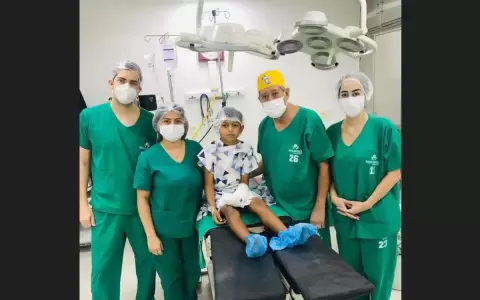 Cirug�a del hijo del alba�il don Denis fue todo un �xito