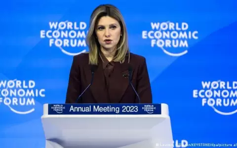 Primera dama ucraniana entrega en Davos carta de Zelenski a l�deres mundiales