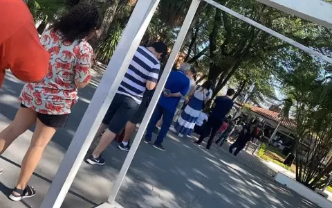 Supercopa Paraguay: larga fila de olimpistas para adquirir entradas