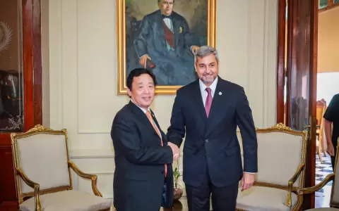 Abdo convers� con el director de la FAO sobre la importancia de la gesti�n sostenible de los bosques