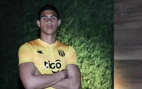 �El AC Milan llega a un acuerdo con el arquero Devis V�squez!