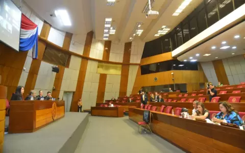 Diputados convocar�an a sesi�n extra este viernes para tratar emergencia penitenciaria