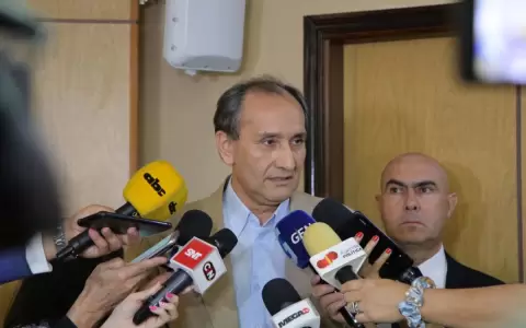 Itaip�: silencio de Abdo ante violaci�n de tratado es "una verg�enza"