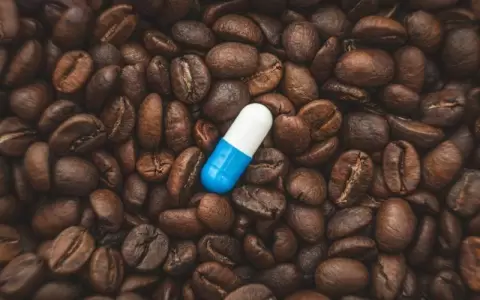 Por qu� algunos medicamentos no se deben tomar con caf� o bebidas con cafe�na