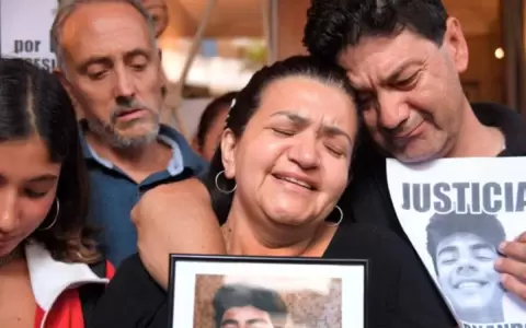 "�No nos suelten, argentinos, por favor!", la emotiva carta del padre de Fernando B�ez