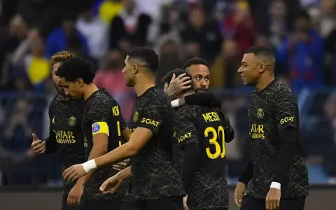 El PSG de Messi vence al Riyadh Season de Ronaldo y Gallardo