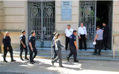 Caso Fernando B�ez: declaran peritos que analizaron sangre en la ropa y celulares de los acusados