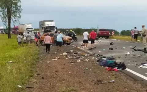 Paraguayos pierden la vida en accidente de tr�nsito en Corrientes