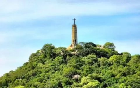 Diputados impulsan iniciativa que devuelve a Lambar� su cerro